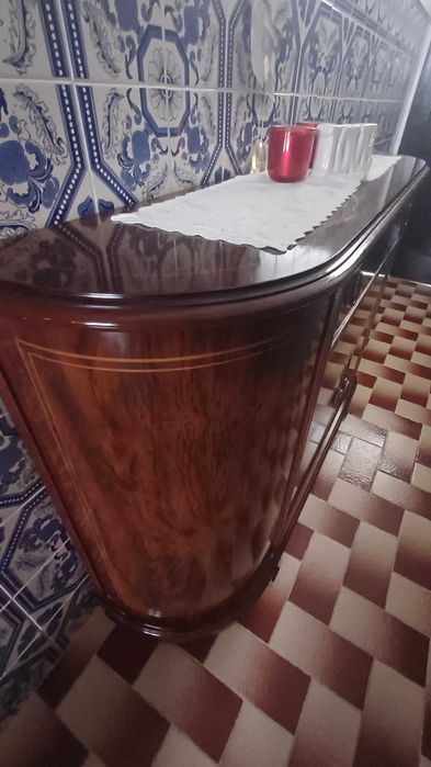 Móvel de entrada e espelho