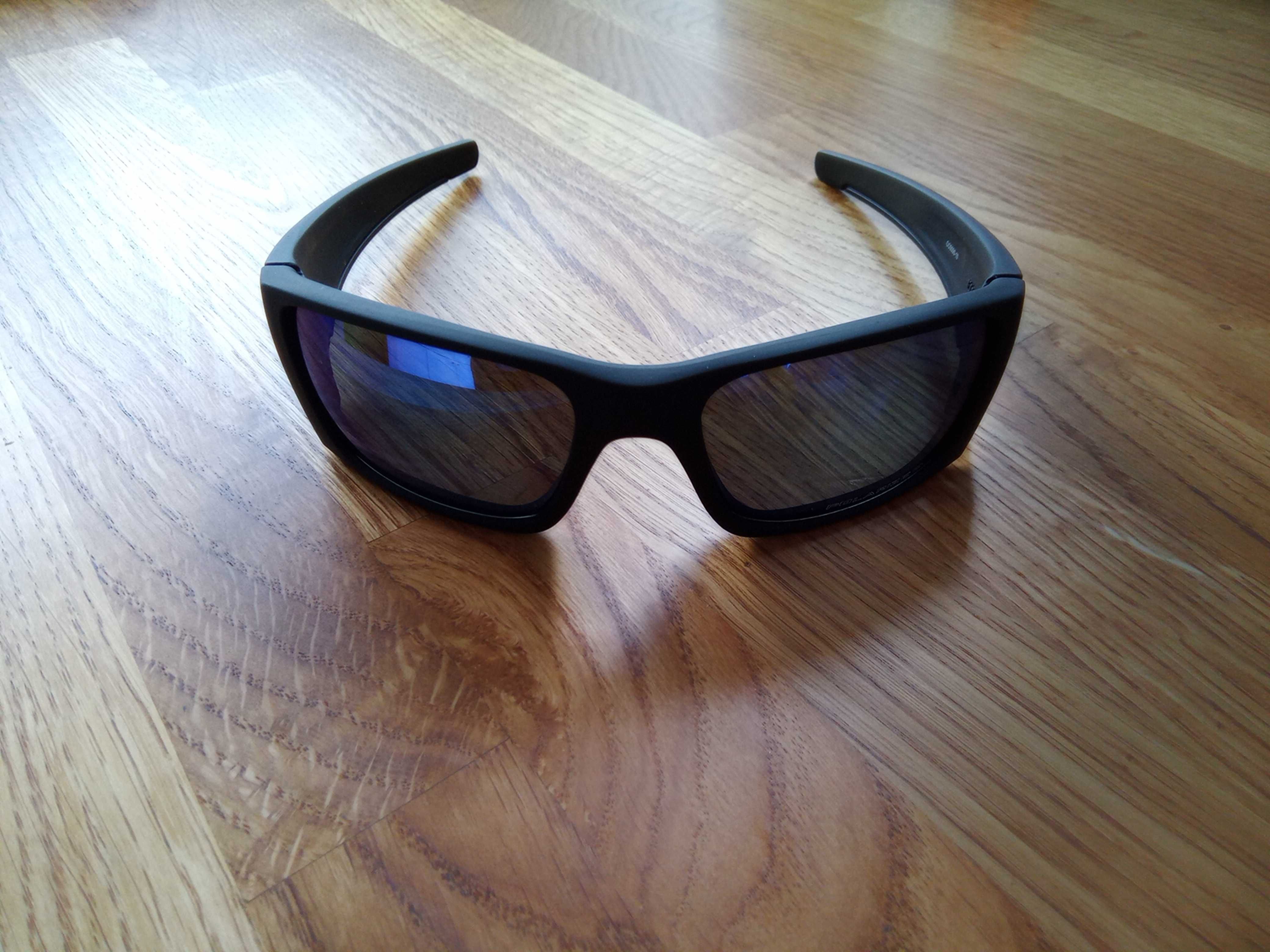 Okulary przeciwsłoneczne polaryzacyjne Oakley