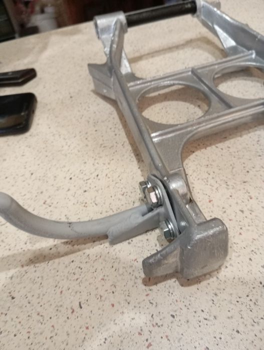 Ремкомплект центральной подножки чезет 472,5,6,