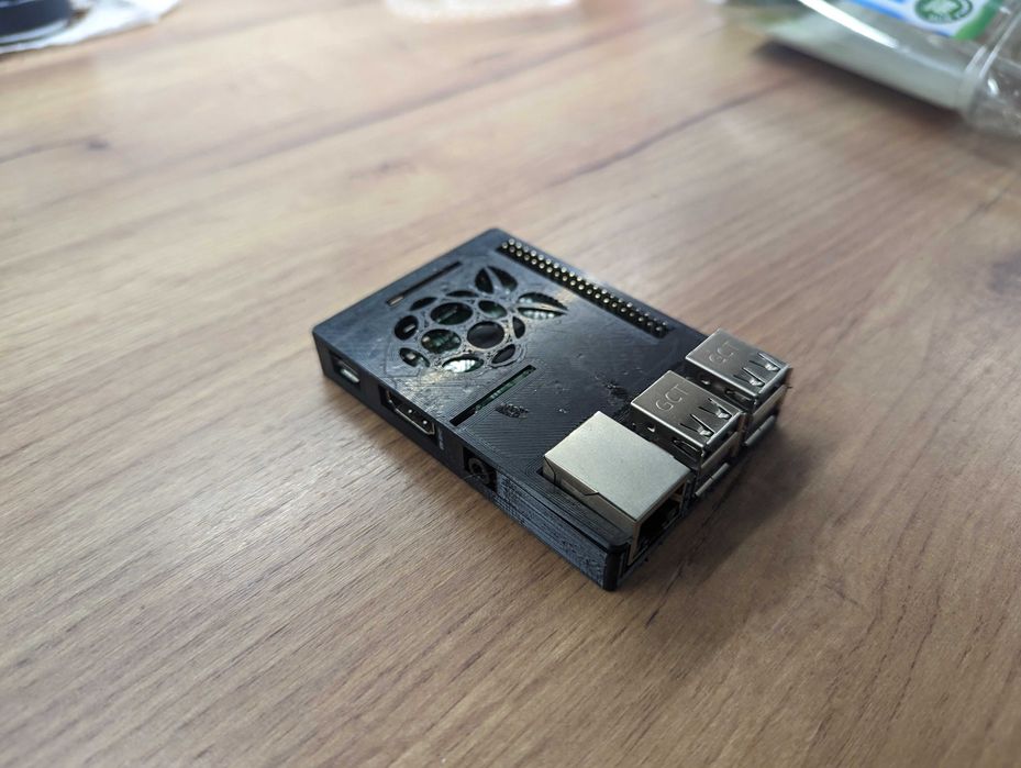 Raspberry pi 3 model b oraz obudowa