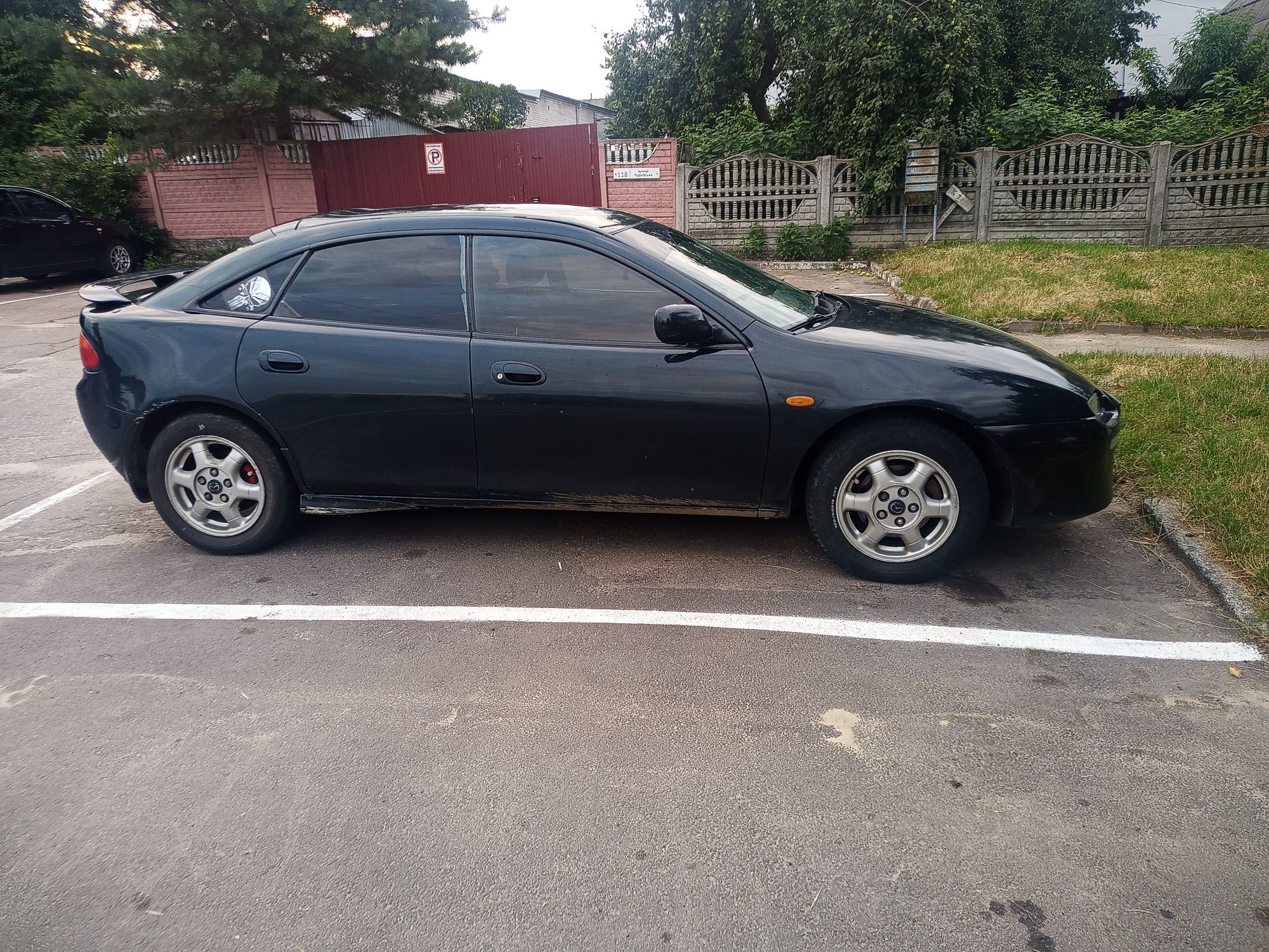 Продам мазду 323F