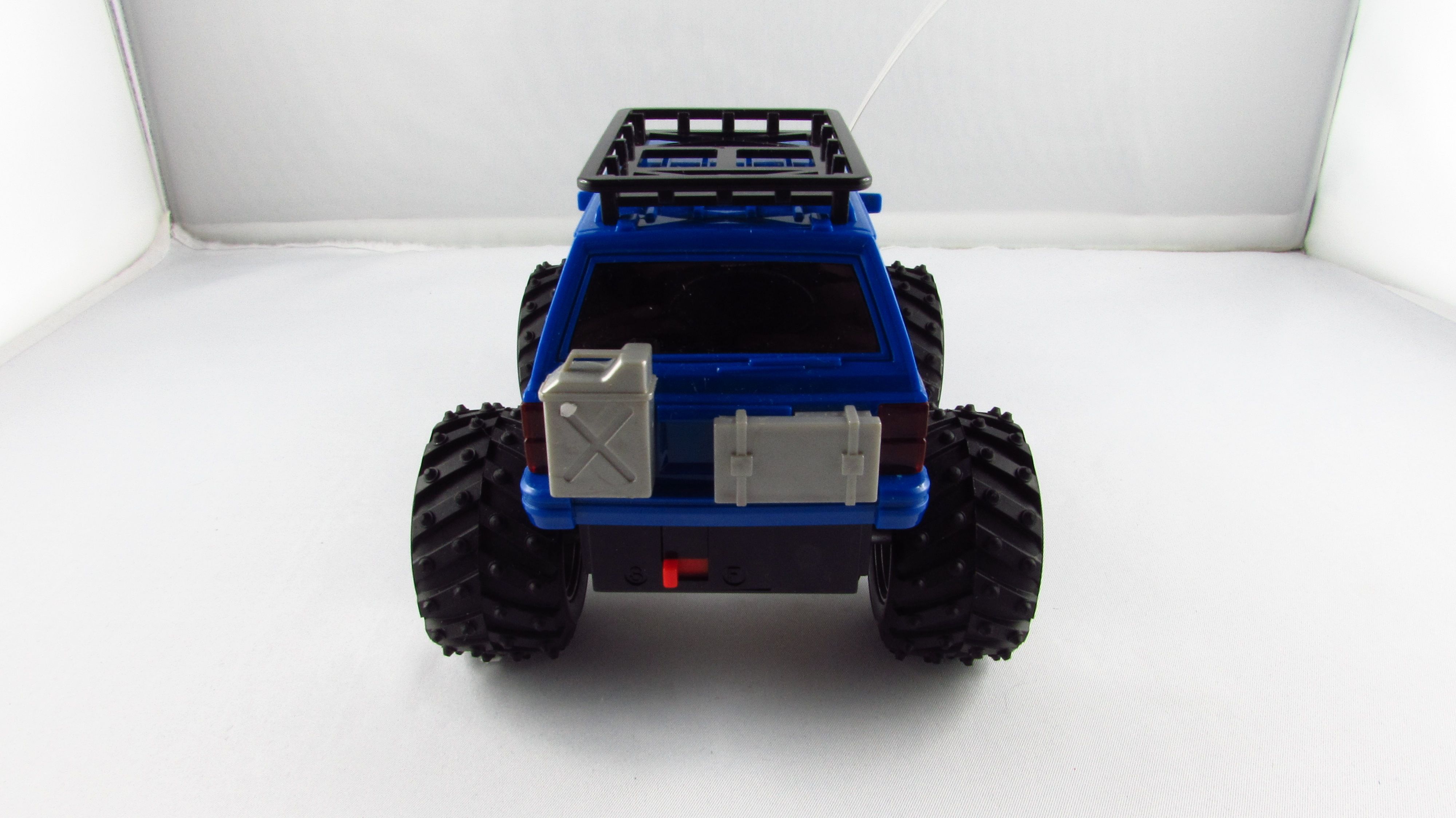 TAIYO - OFF Road Cherokee R/C Model zdanie sterowany 27 Mhz 80 lata