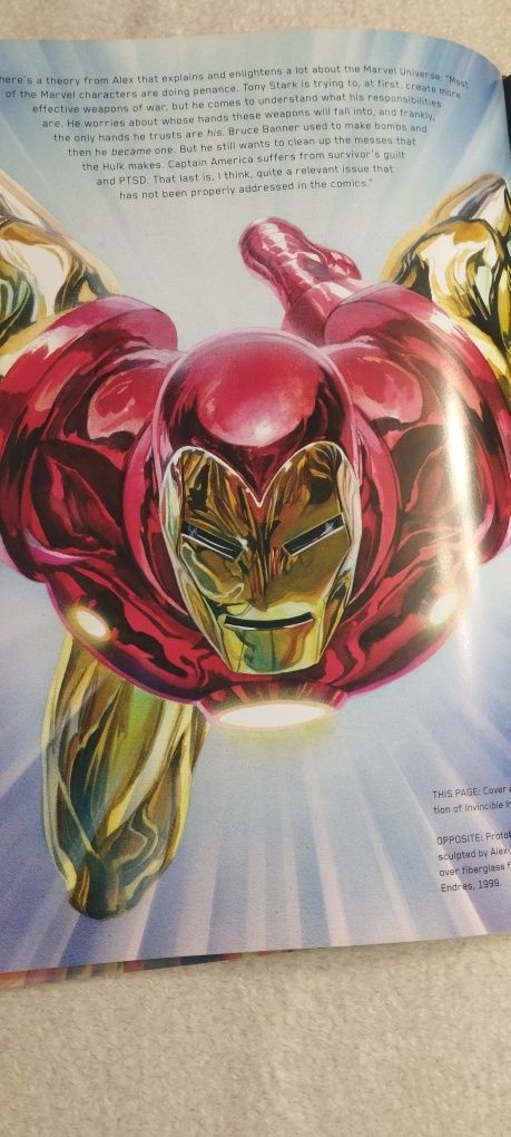 Marvelocity. The Marvel comics art od Alex Ross.