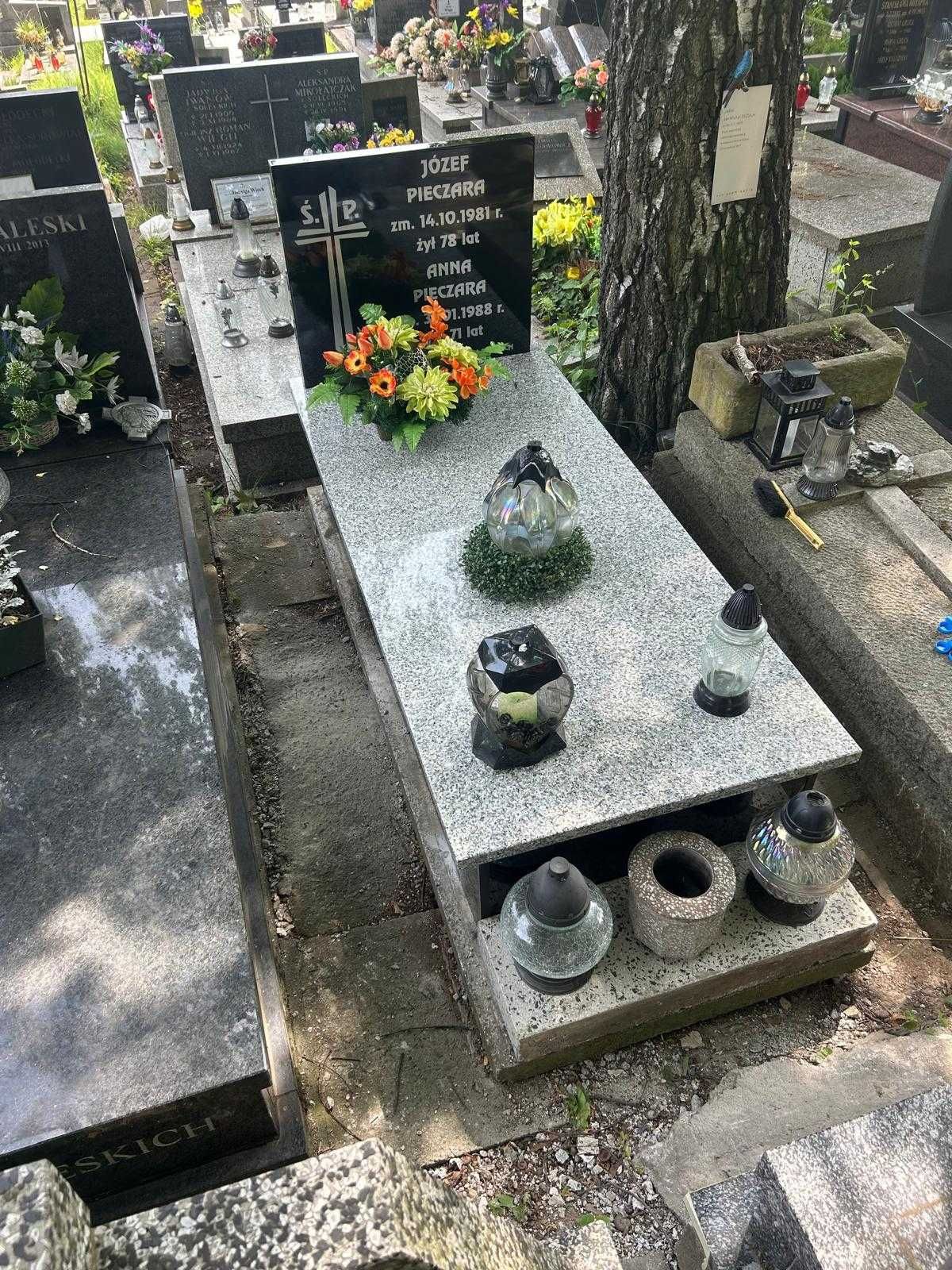 Nagrobek z płytą z granitu strzegomskiego 3120zł.