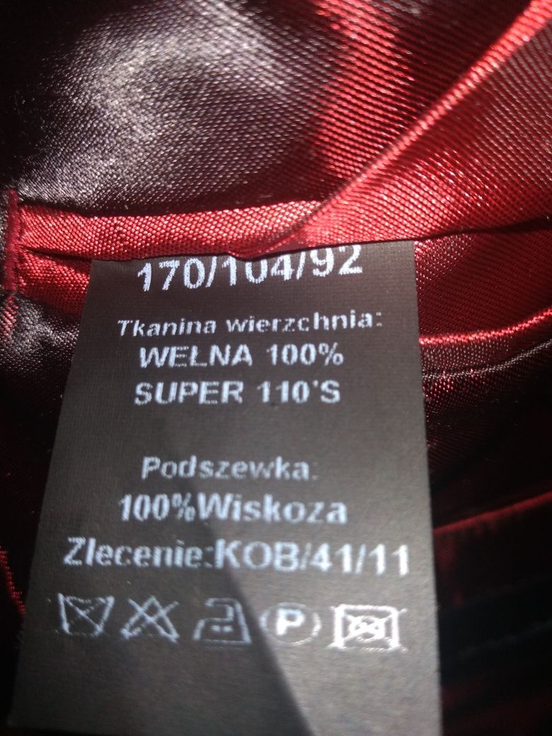 Czarny garnitur na wesele, studniówkę i każdą okazję