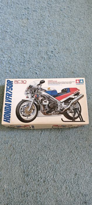 Tamiya kits modelismo.