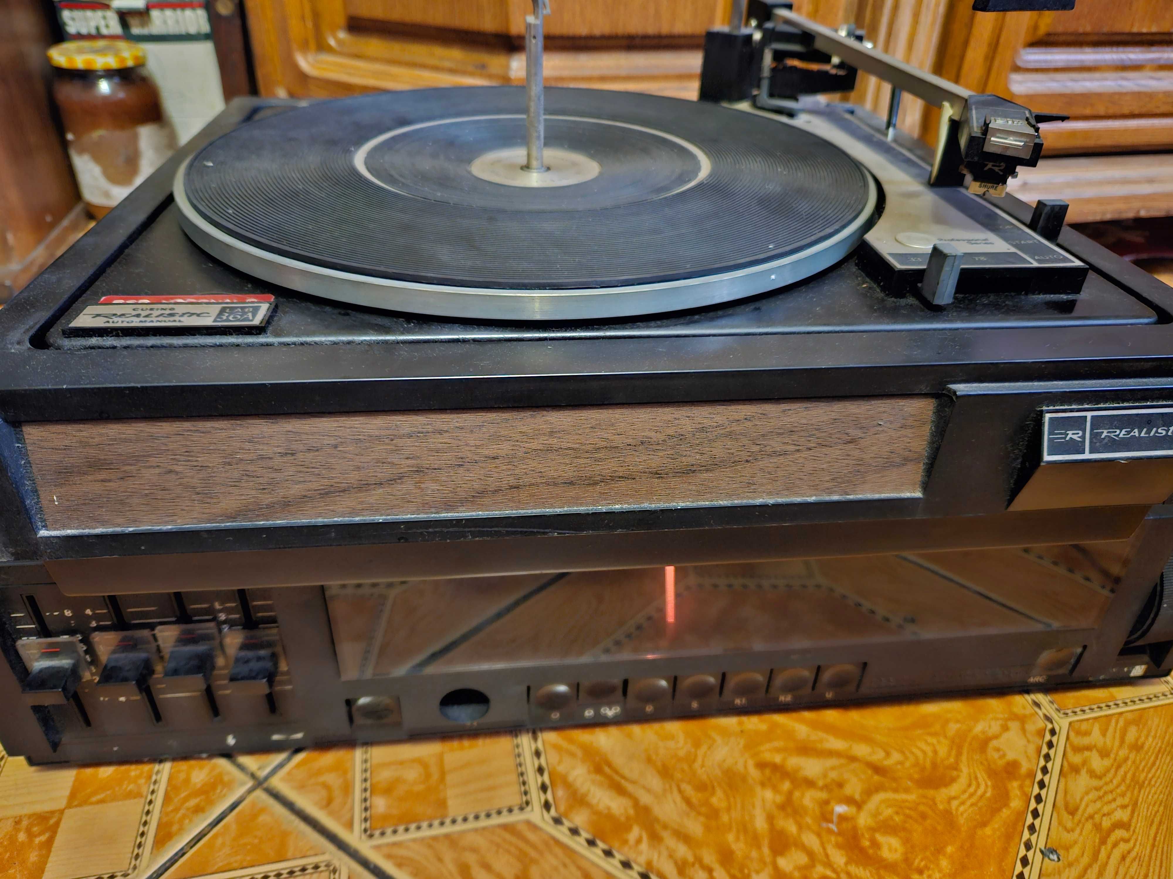 Gramofon Realistic 36A