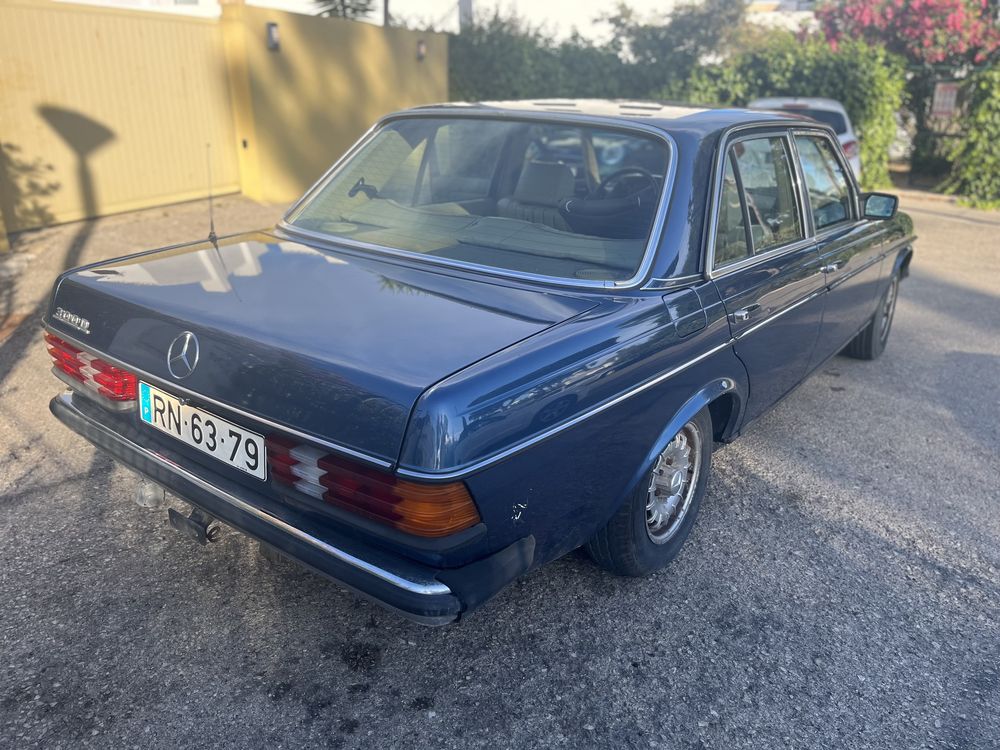 Mercedes 300D  1983