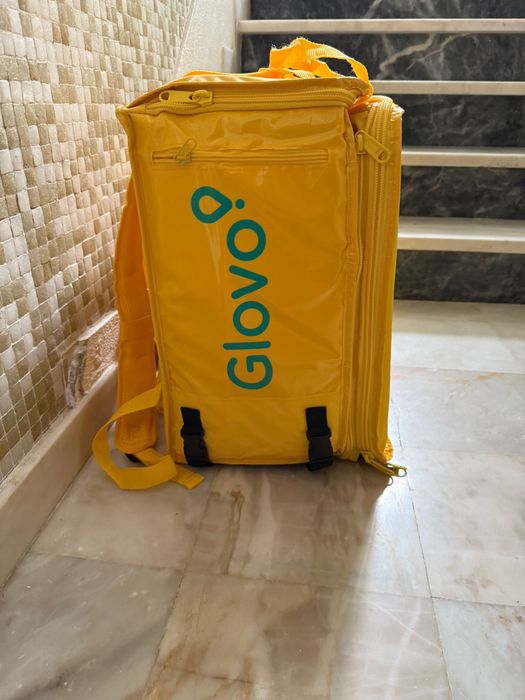 Vendo mochila da glovo nova