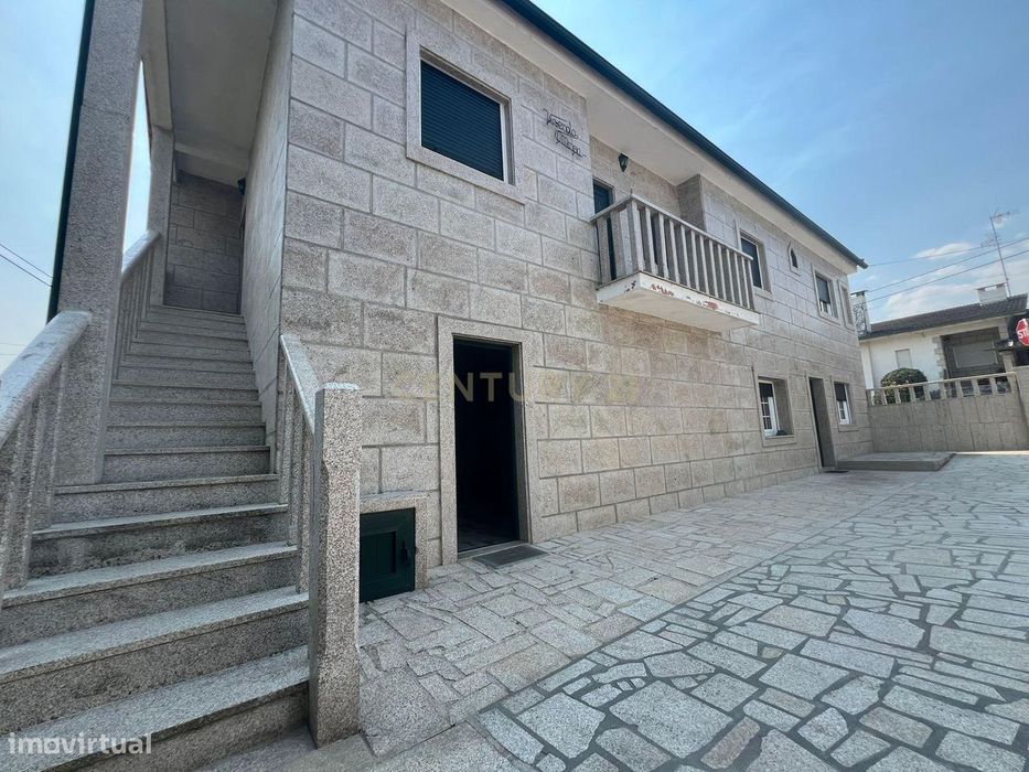 Espetacular Moradia T5 em Chaves