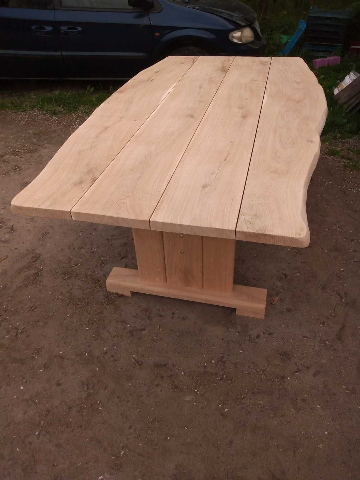 Stół ogrodowy drewniany