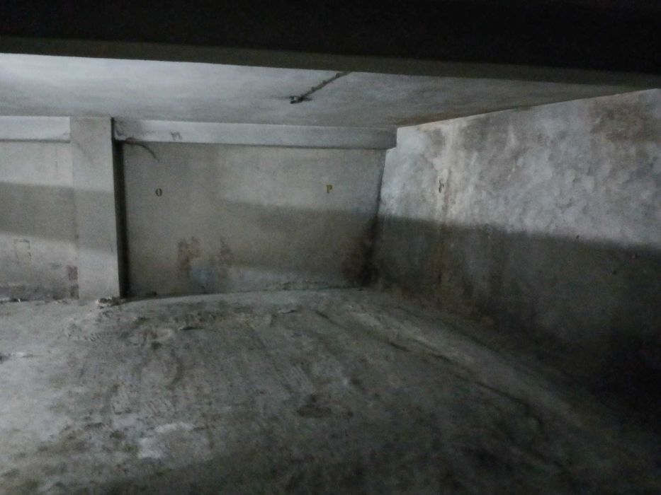 Vende-se Lugar de Garagem – 24m² – Largo do Pioledo, Vila Real