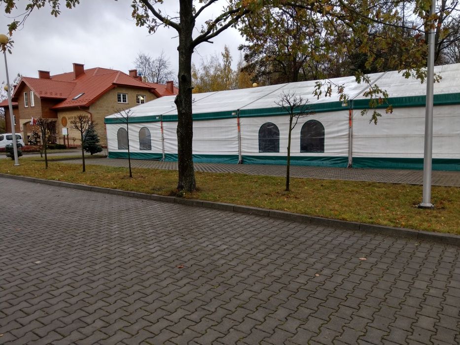Namioty, meble, parasole, podłogi, krzesła na komunię lub imprezę.