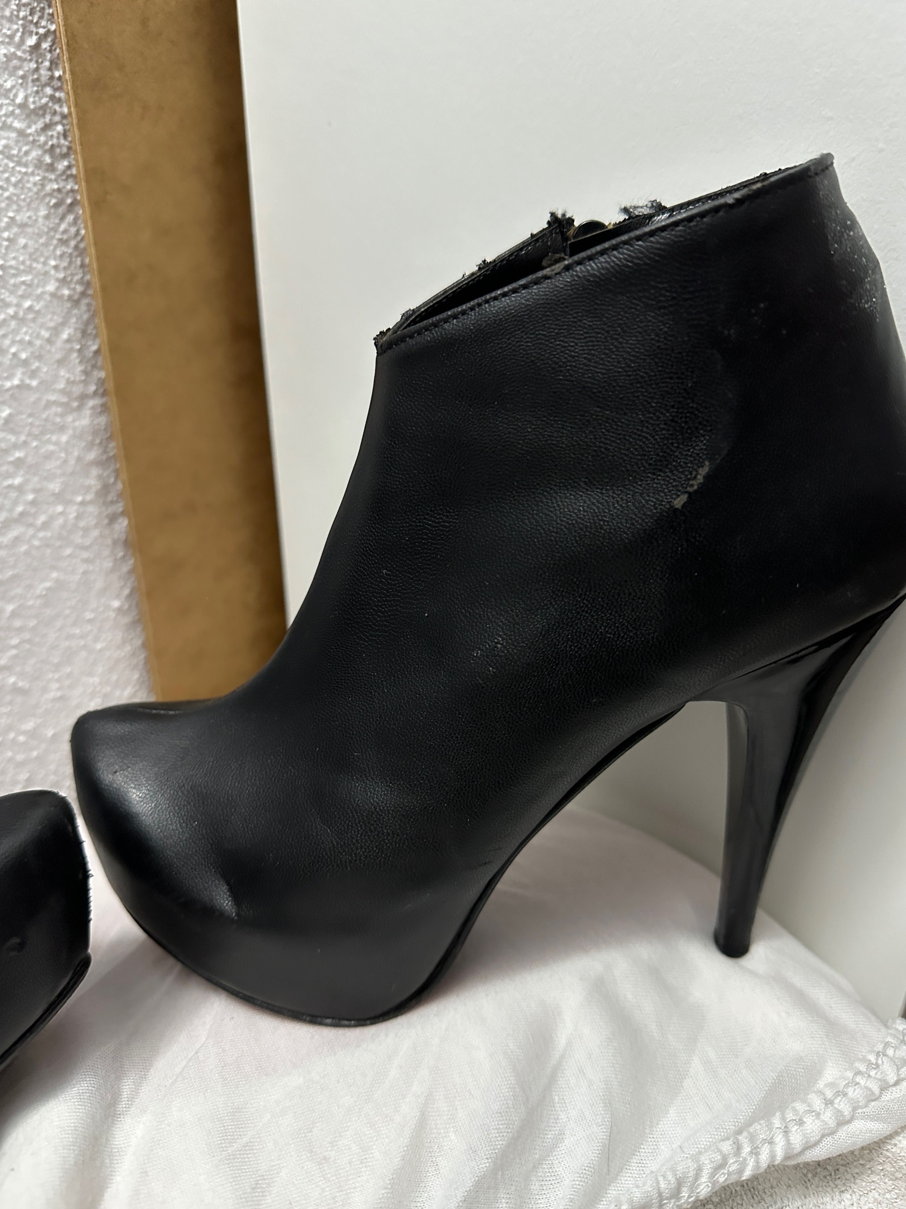 Sapato alto preto