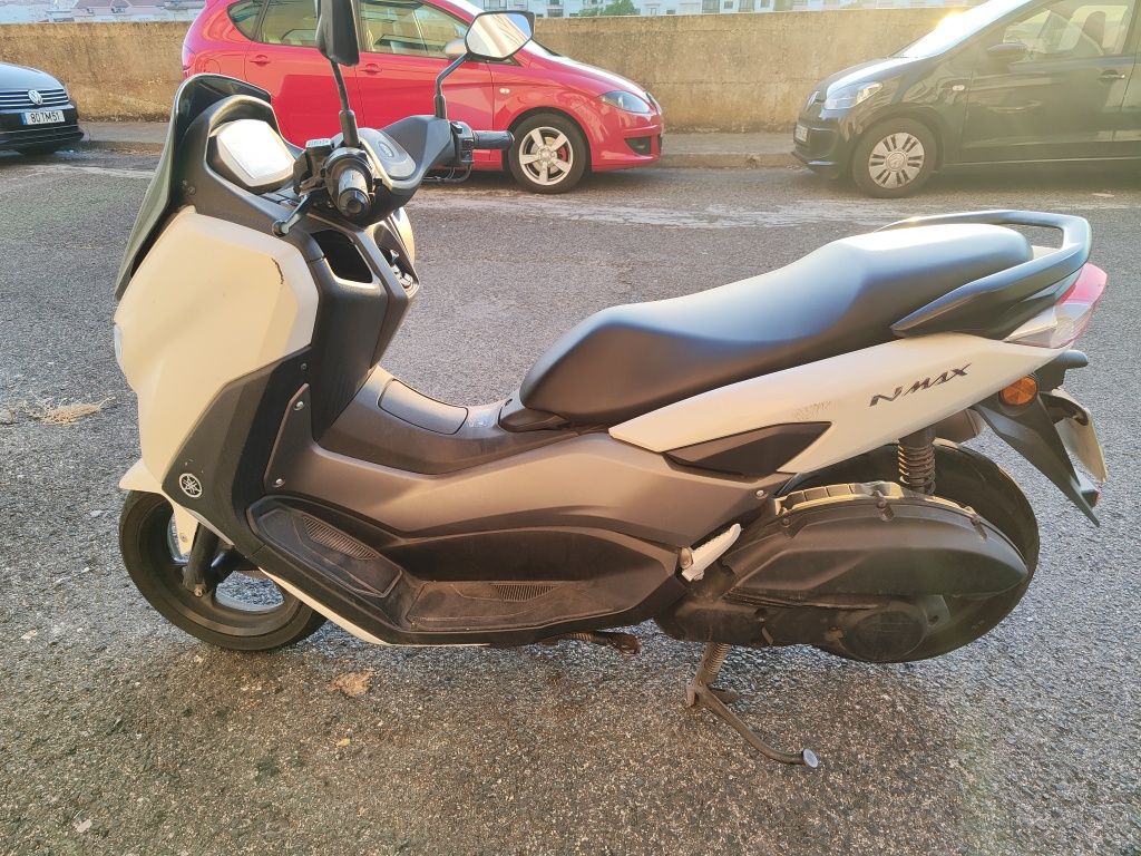 Moto muito boa e conservada.