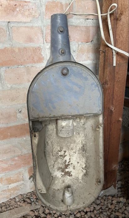 Ліхтар вуличний на стовп
