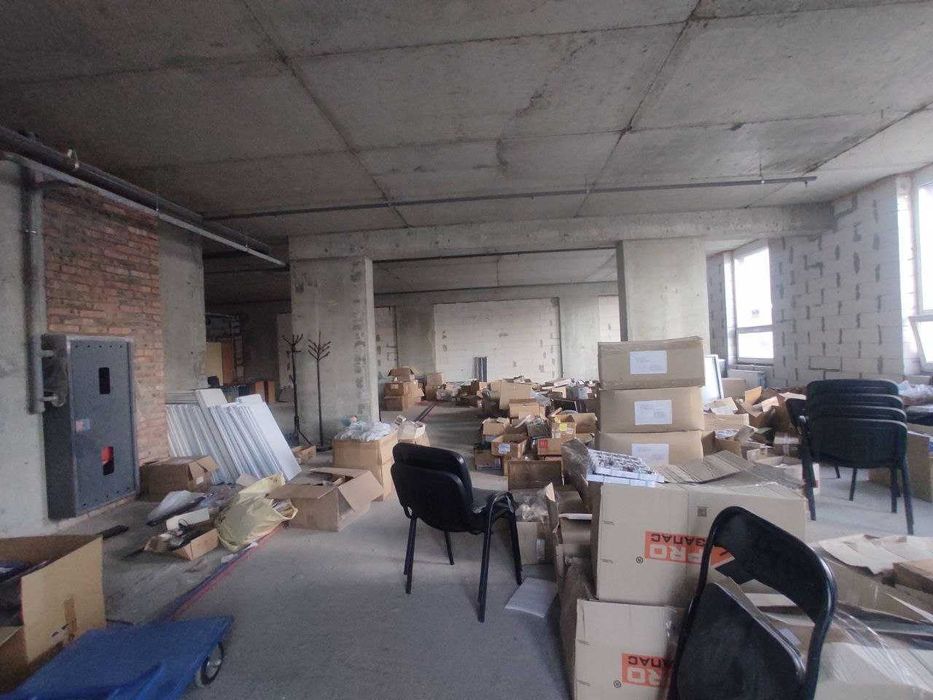 Продаж комерційного приміщення пр-т Бажана 17, метро, Макдональдс