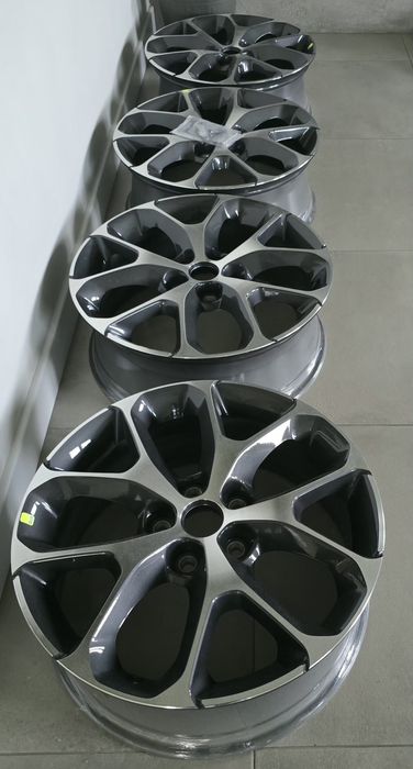 Nowe Oryginalne felgi Mopar 20 cali pacifica