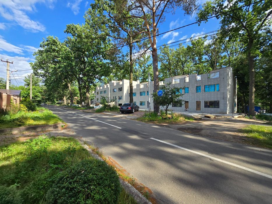 Буча, 12 соток, Києво-Мироцька, асфальт, комунікації все є.