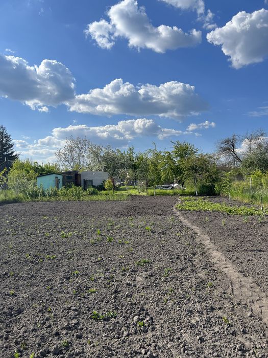 Продам добротний будинок недалеко від Києва