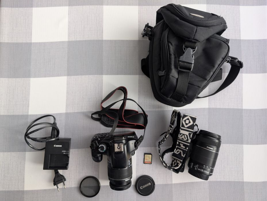 Zestaw Canon EOS 1100D + dwa obiektywy 18-55 IS i 55-250 IS + Akcesori