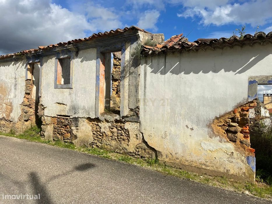 Moradia para recuperação - Aldeia do Mato