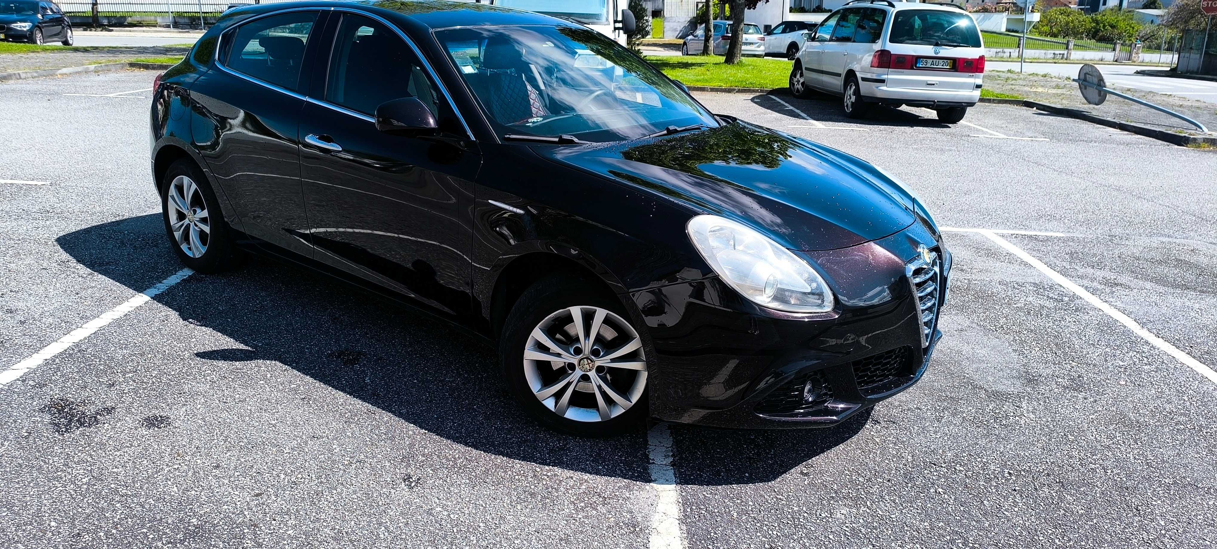 Alfa Romeo Giulietta 1.6 Impecável