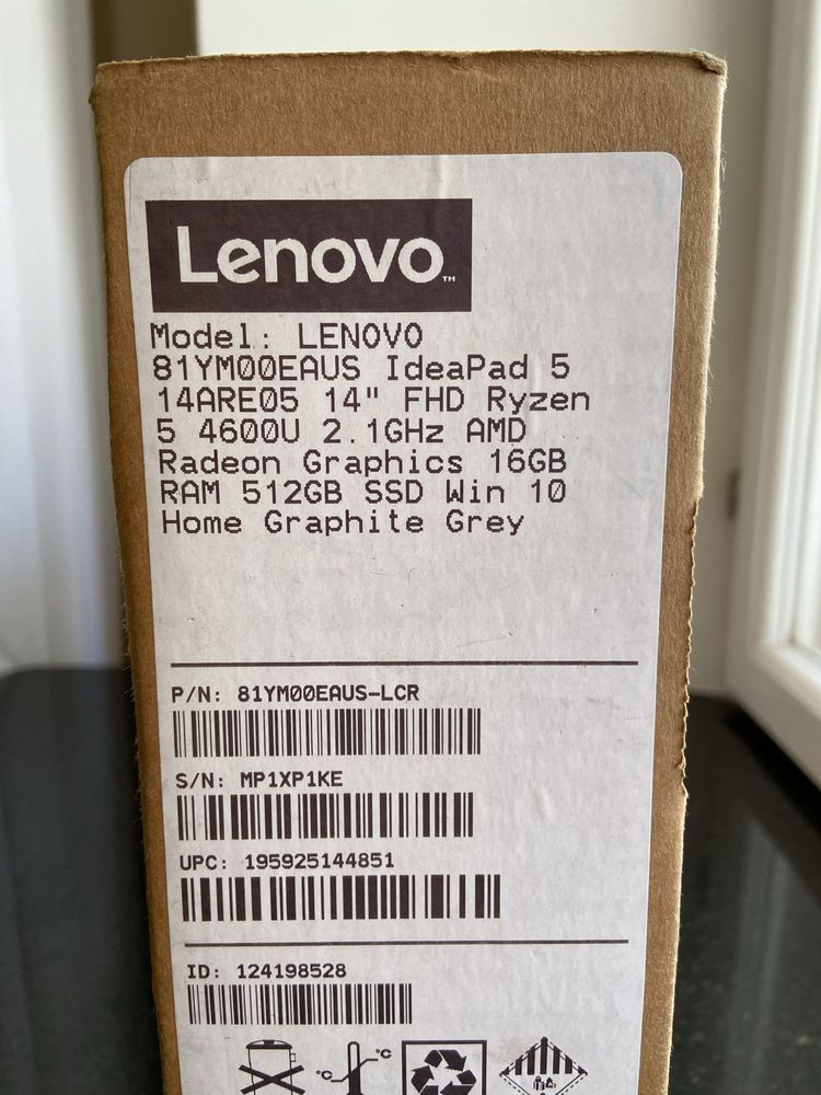 Lenovo Idea Pad 5, 14” 16GB RAM 512 GB SSD Rysen 5 Radeon Graphics