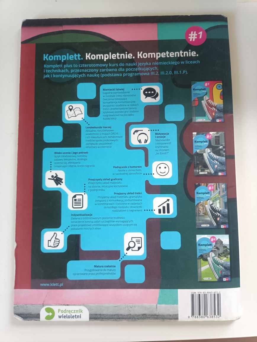 Komplett plus 1 .
