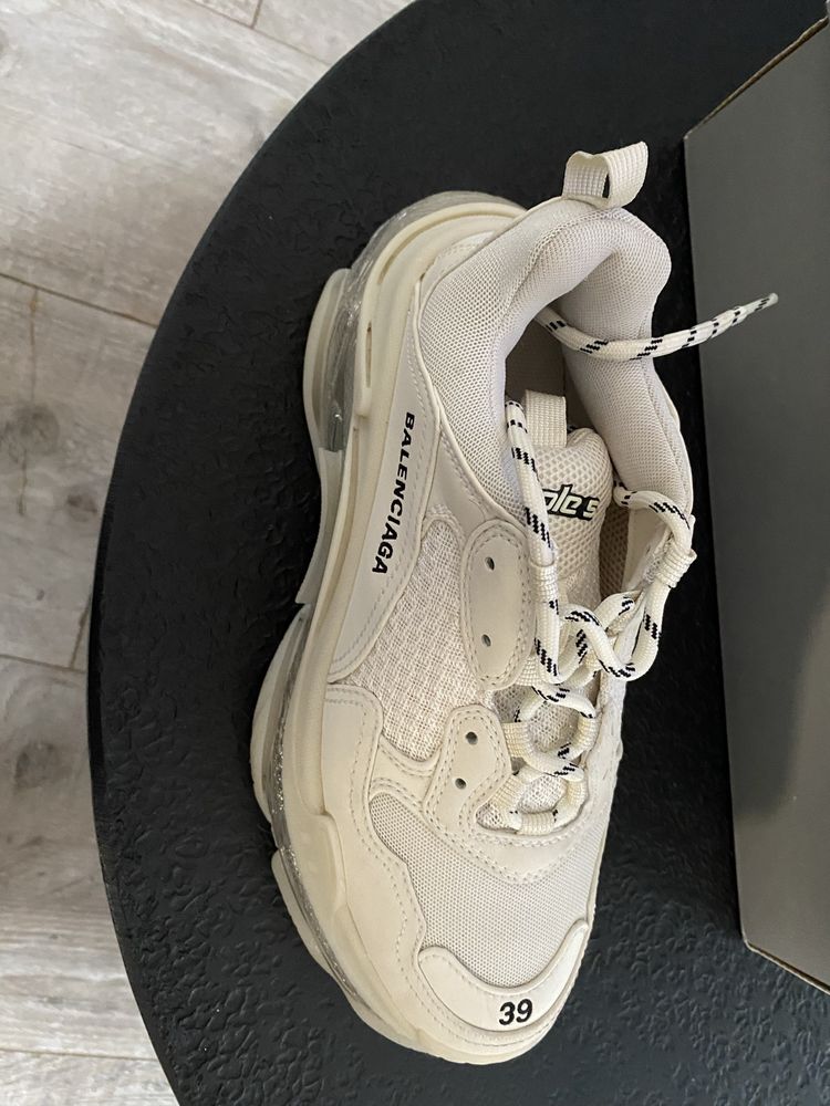 Buty Balenciaga Triple s 39r