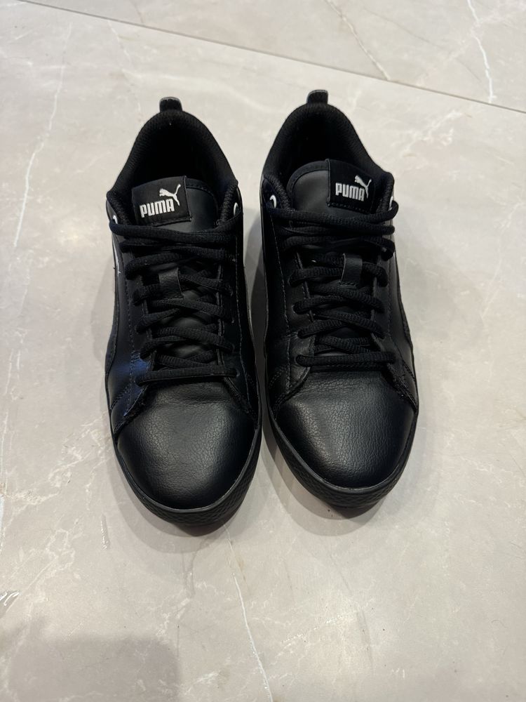 Кросівки Puma 38роз чорні як нові