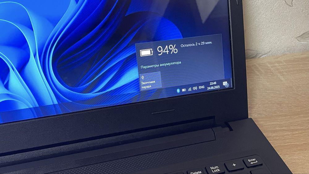 Ноутбук Lenovo IdeaPad 100-15IBD / 8 GB RAM / Intel Core i3 / Ідеал