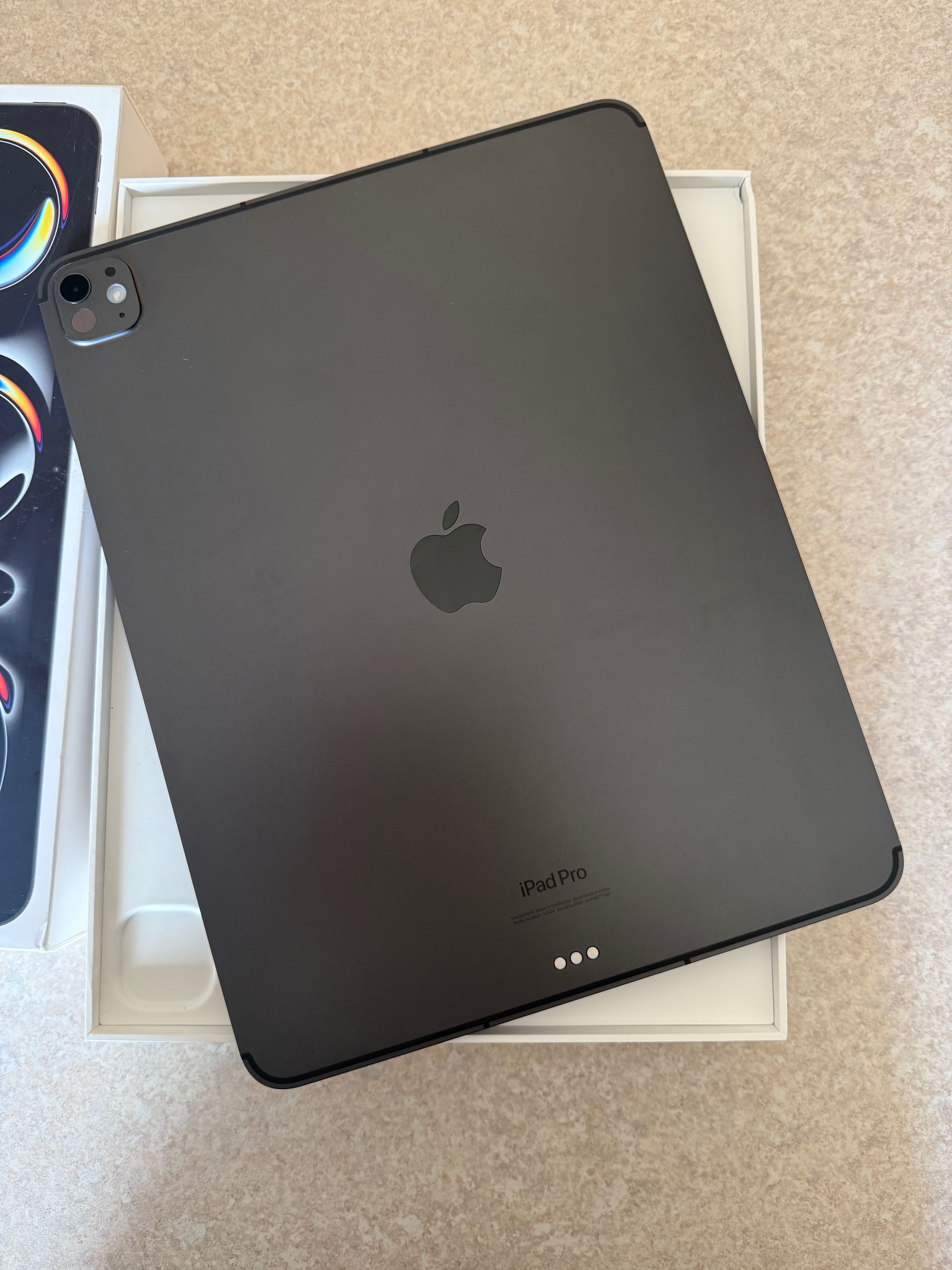 iPad Pro 13” M4 Wi-Fi + 5G, 256 GB, czarny