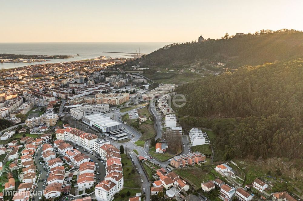 Terreno com Projeto Aprovado em Abelheira, Viana do Castelo