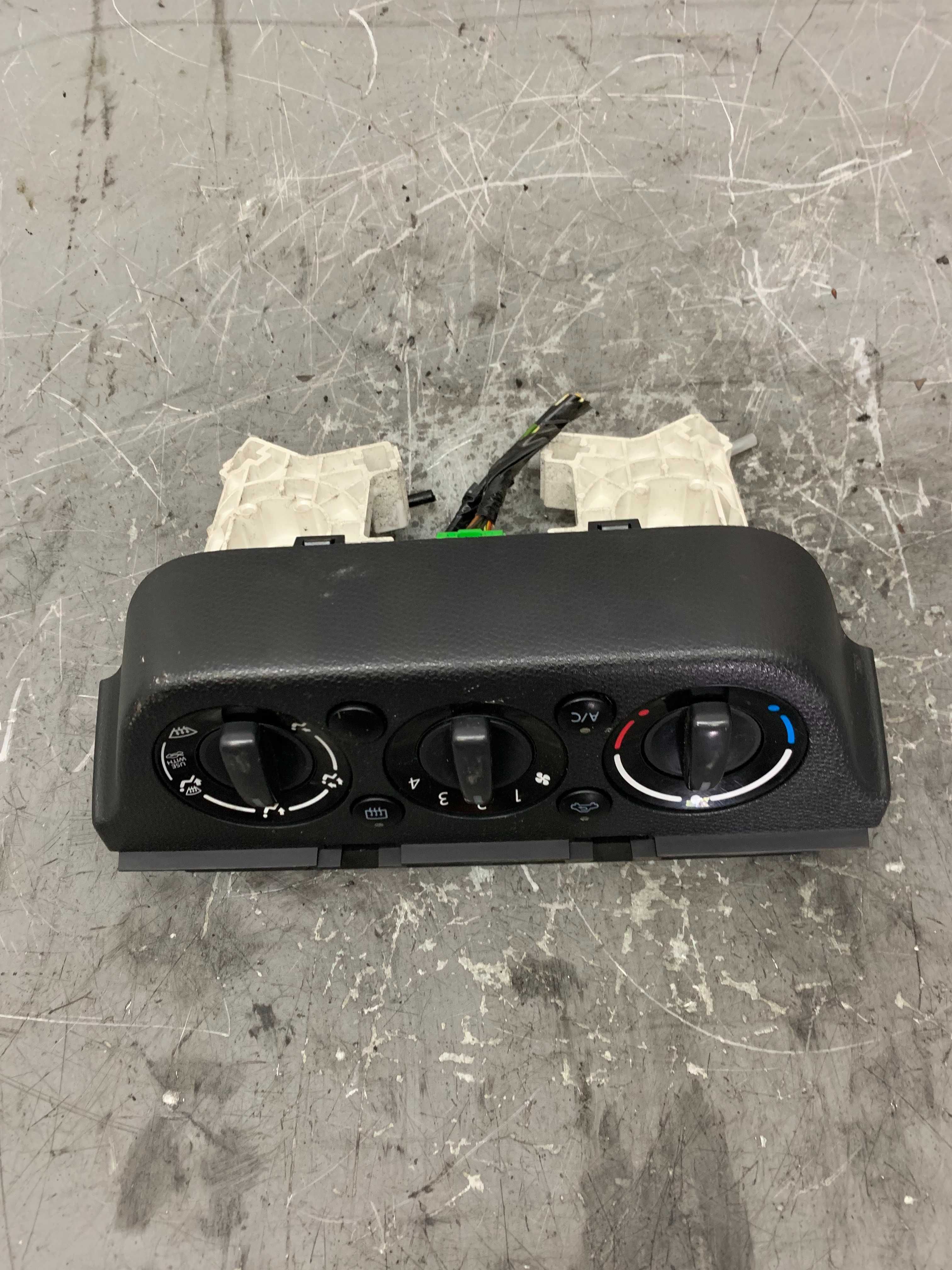Suzuki Swift MK6 Panel Nawiewu