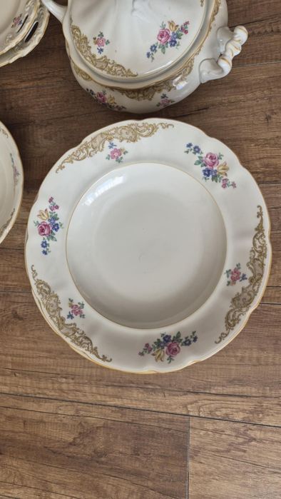 Serwis obiadowy porcelanowy