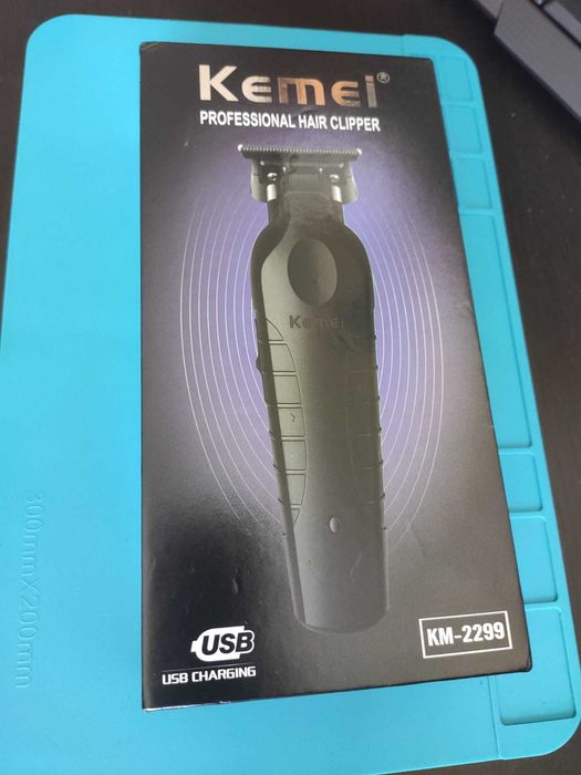 Maquina  KEMEI-Profissional  KM-2299  Barba e Cabelo