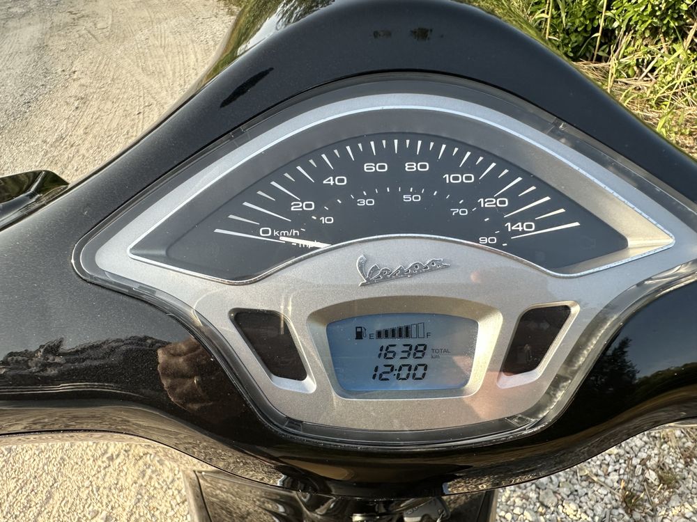 Vespa Primavera (excelente estado)