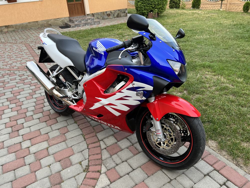 Honda CBR 600 F4 стан КОЛЕКЦІЙНИЙ