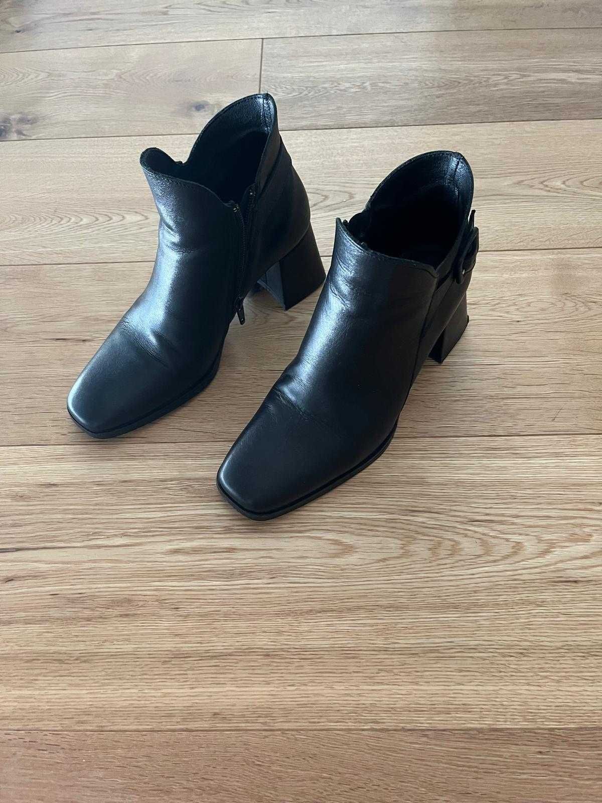 Botins pretas Seaside tamanho 37 excelentes