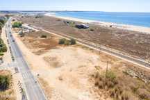 Magnifico Lote De Terreno Localizado Na Meia Praia, Lagos