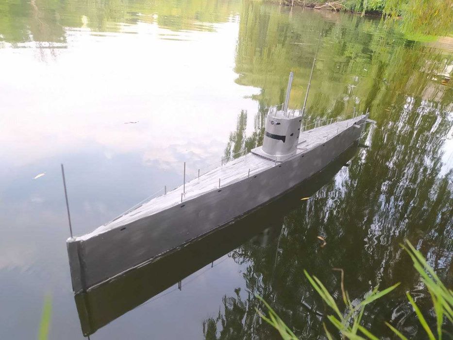 Корабель - підводний човен (НMAS AE2-A) на радіокеруванні