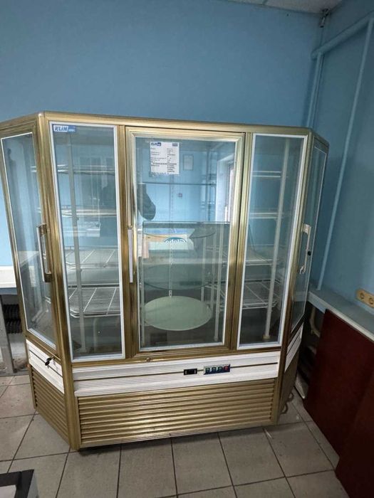 Великий вибір комерційних холодильників та морозильних ларів! ОПТ