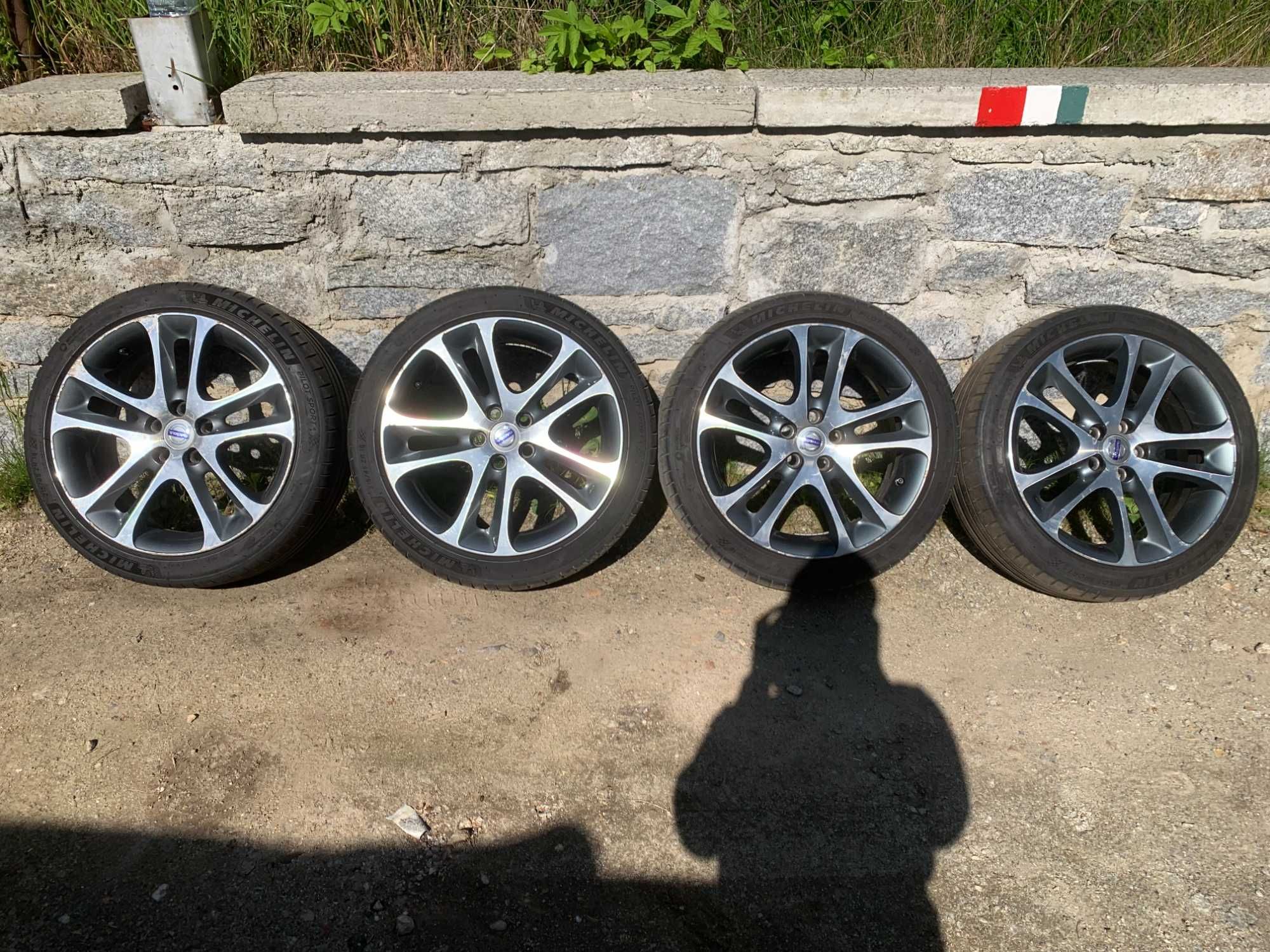 Koła Letnie Volvo 306.72919 Michelin Pilot Sport 4 215/45 ZR18 5x108