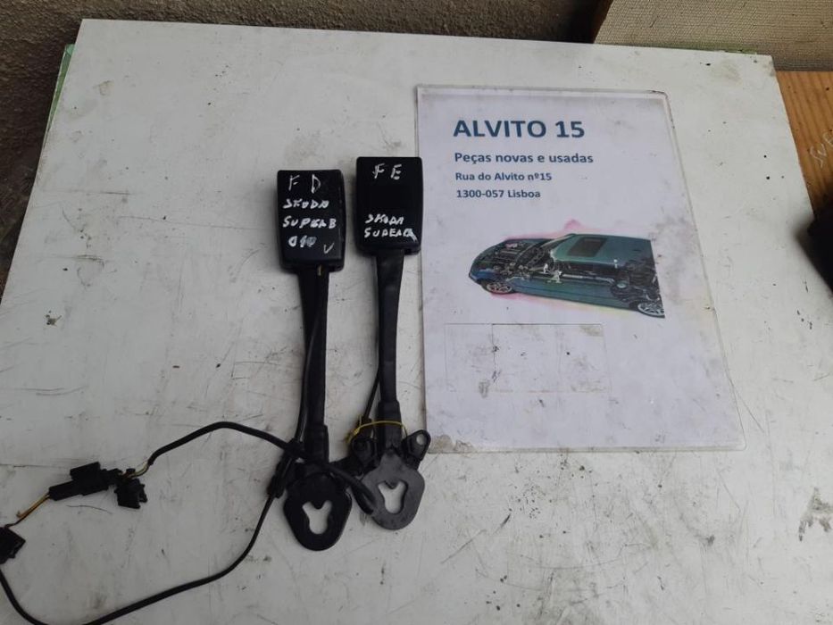 pretensores da frente  Skoda Superb 2010