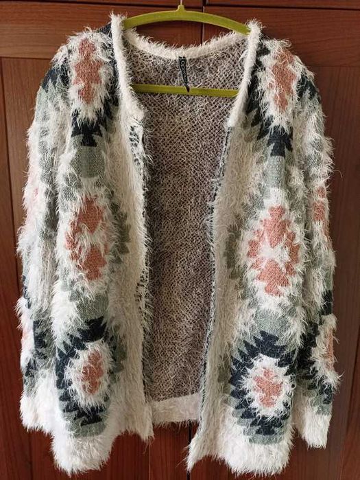 Sweter kardigan Moodo, zimowy, ciepły, rozm S, szczegóły w opisie