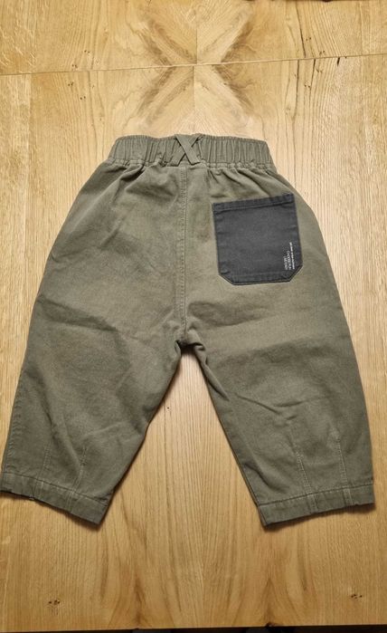 Śliczne spodnie baggy Zara khaki z kieszenia 92