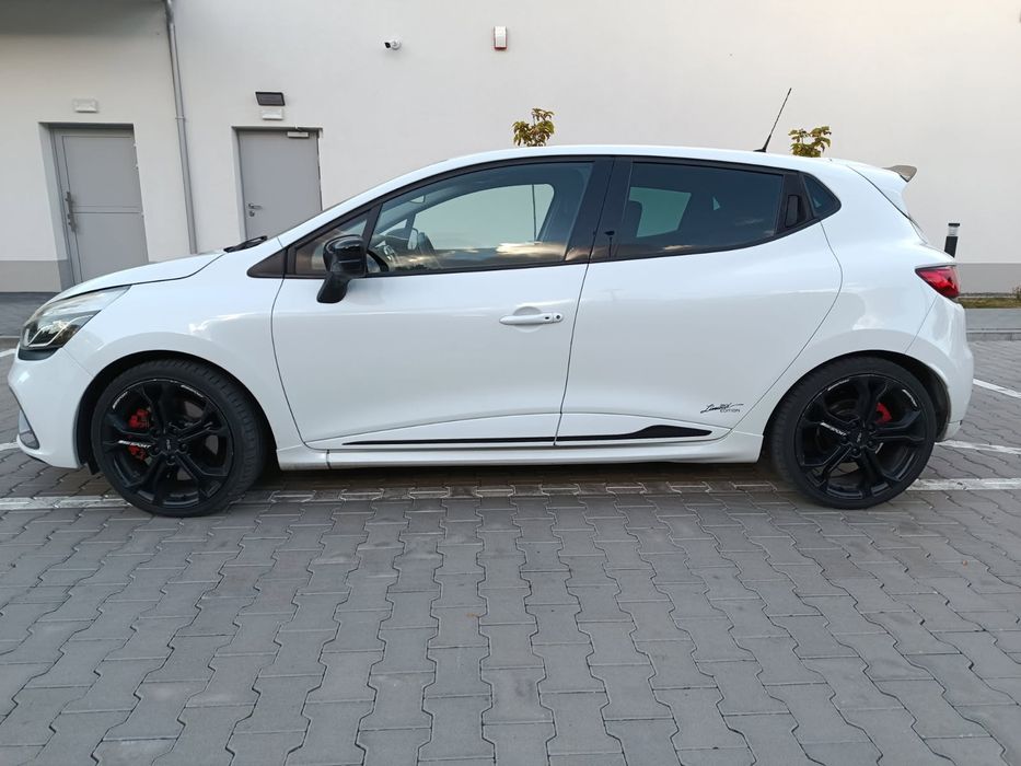 Renault Clio 1.6 Turbo RS Sport 200KM