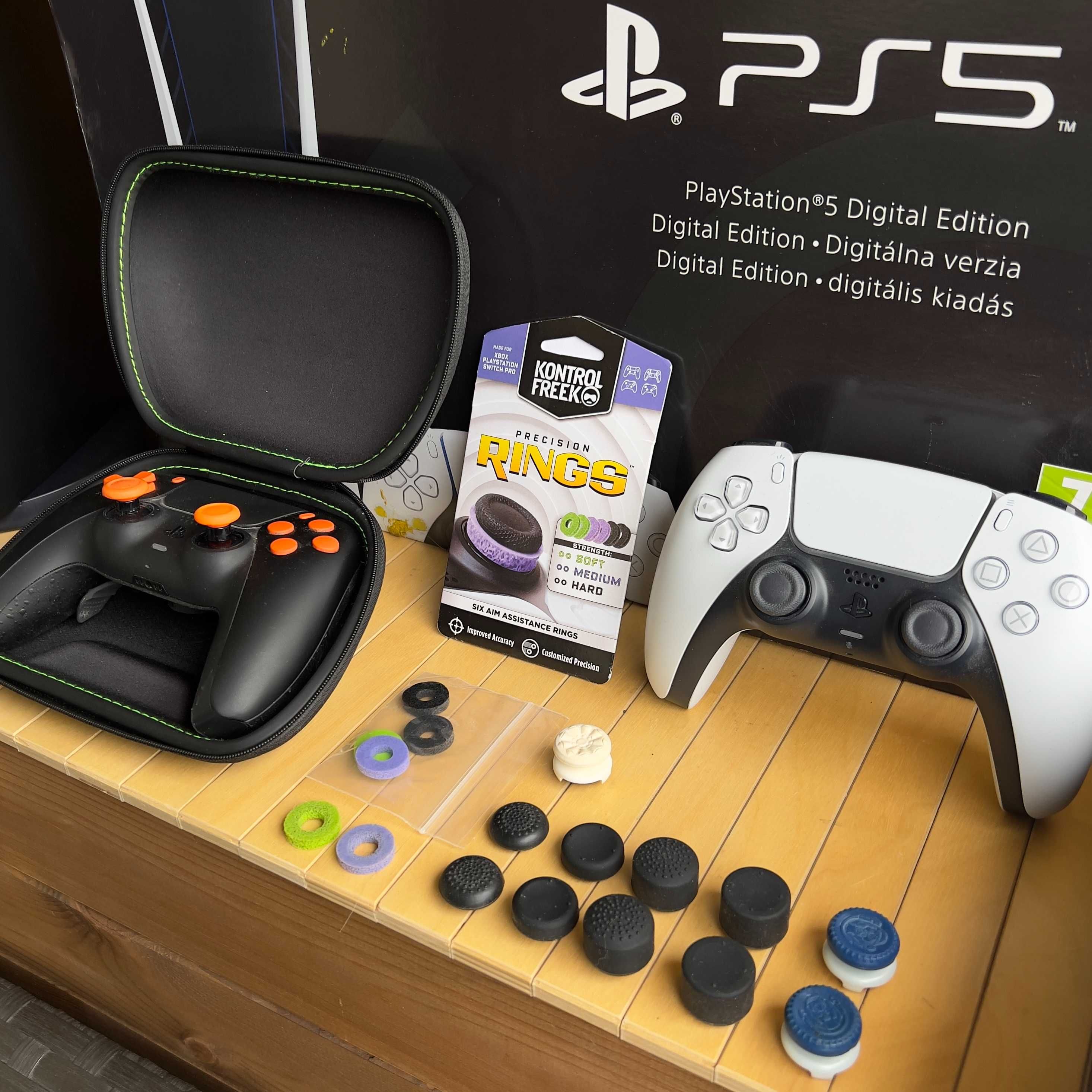 PS5 Digital (czarna) + 2 pady (1xAimcontrollerPro) + SSD 2TB + dodatki