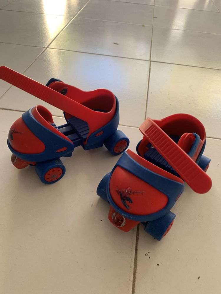 Patins homem aranha